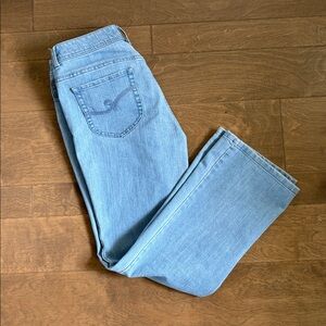 Chicos Jeans Straight Leg Light Wash Size .5 Short